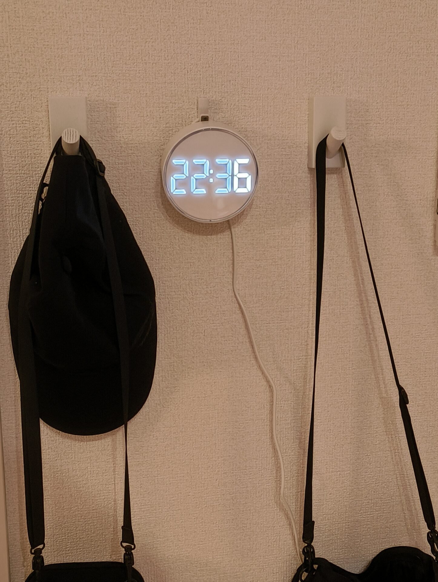 Plugget IKEA PLUGGETを壁掛けする方法(プルゲット) | 阿久澤のブログ